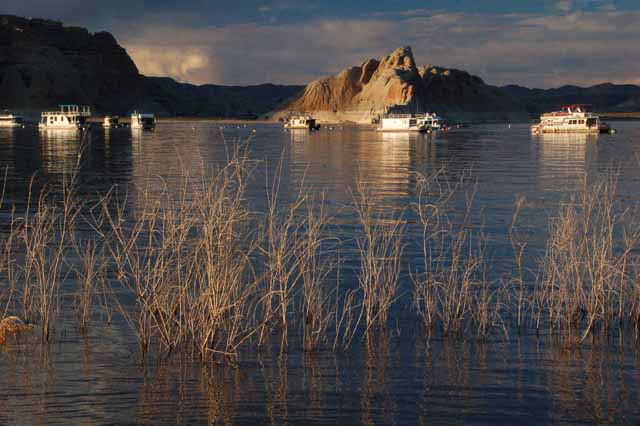 houseboats on lake powell